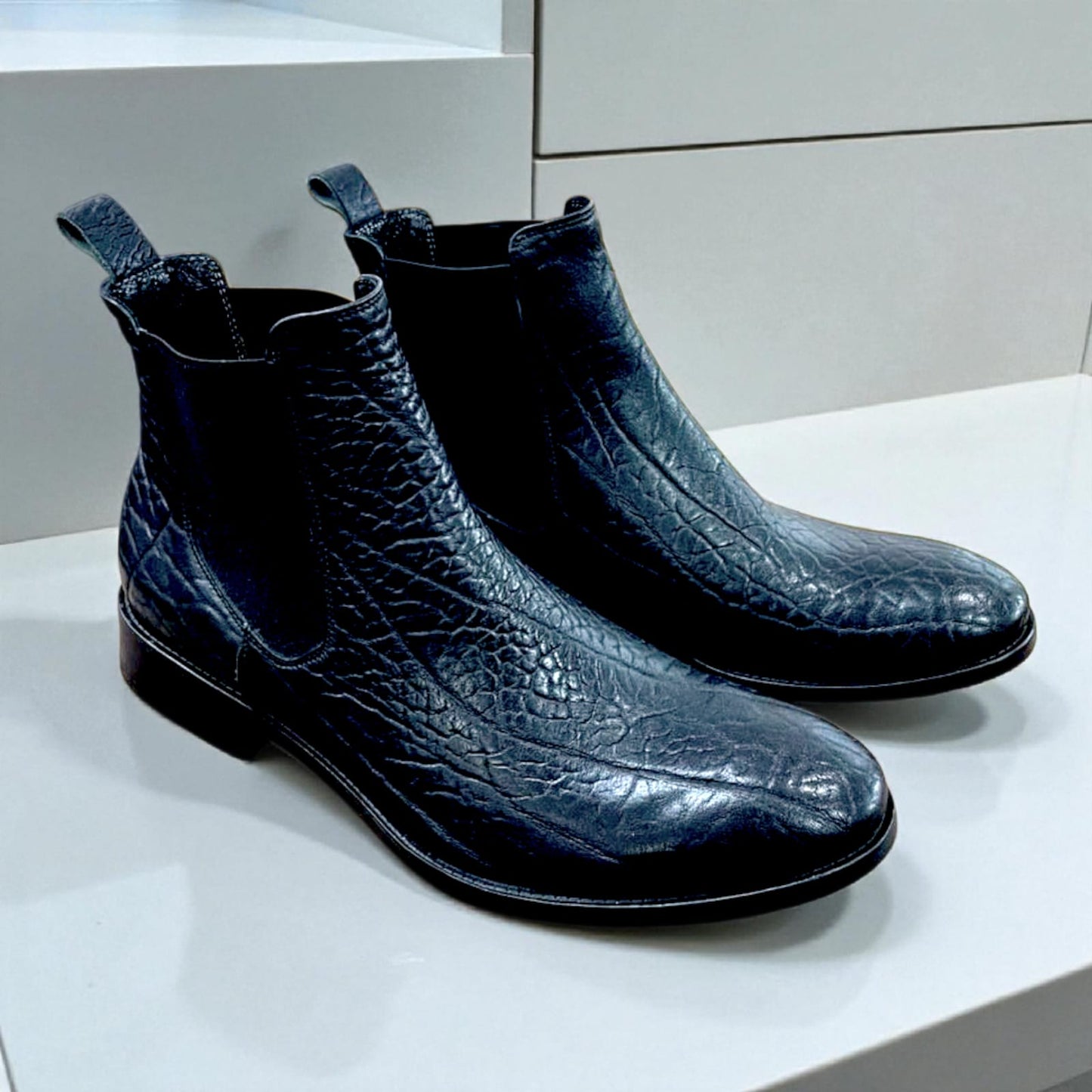 BOTÍN CHELSEA BOOT CUERO PRENSADO TALLA 41
