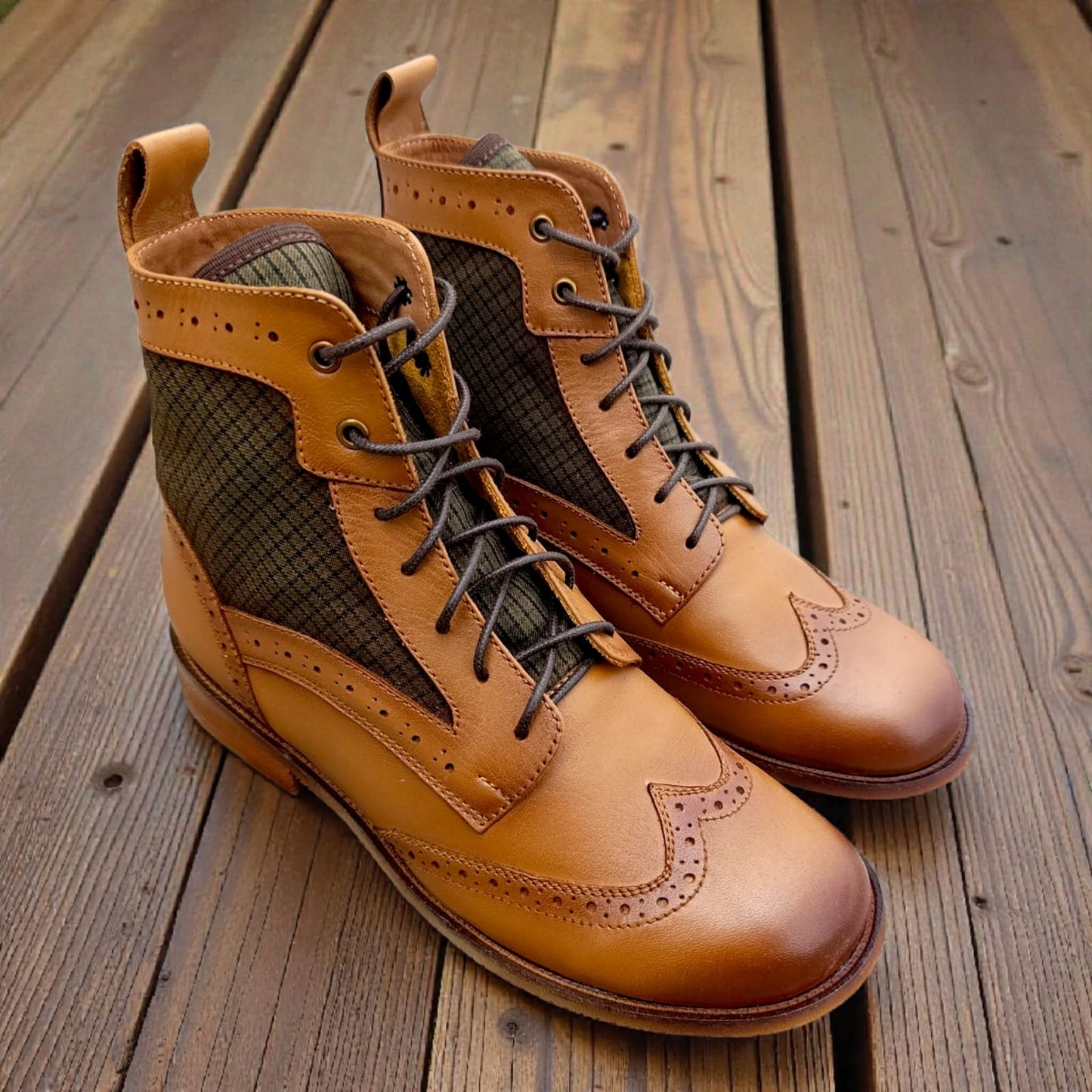 BOTIN DE MUJER CUERO COLOR MIEL CON TEXTIL