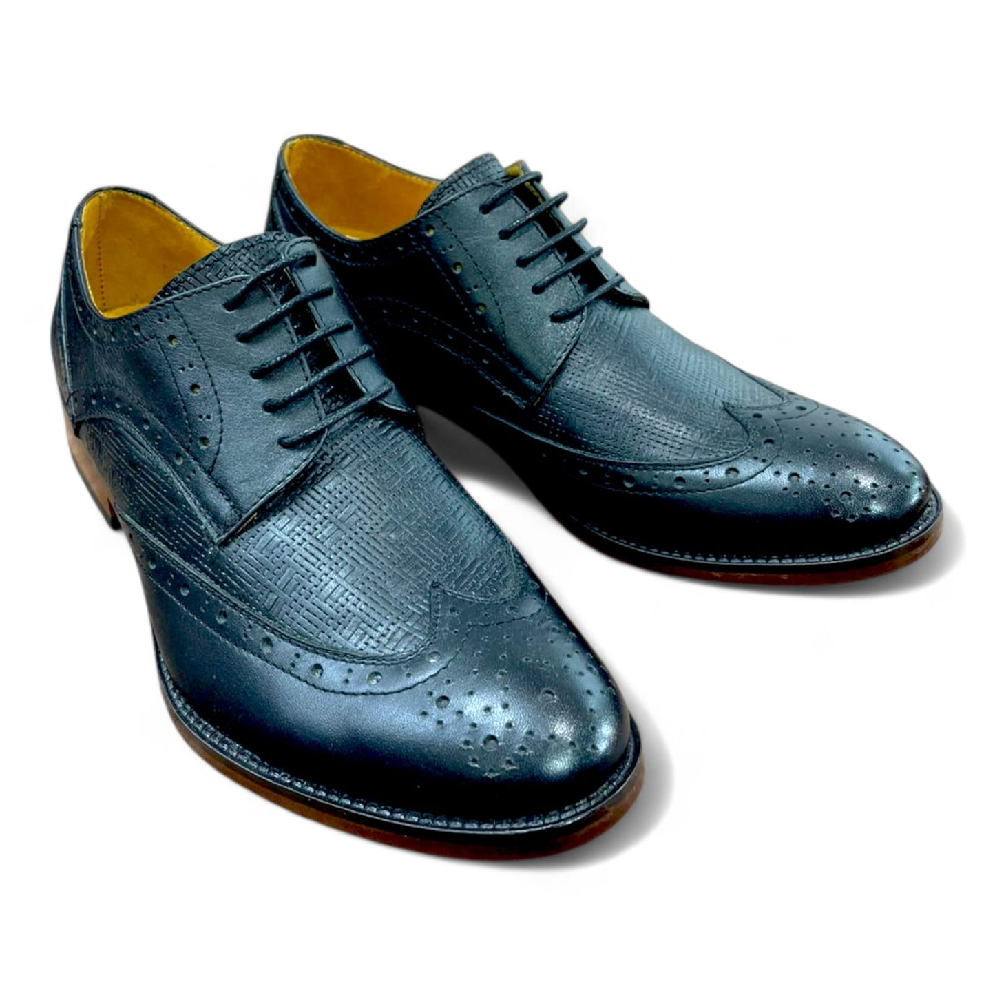 DERBY NEGRO ESTERILLADO TROQUELADO