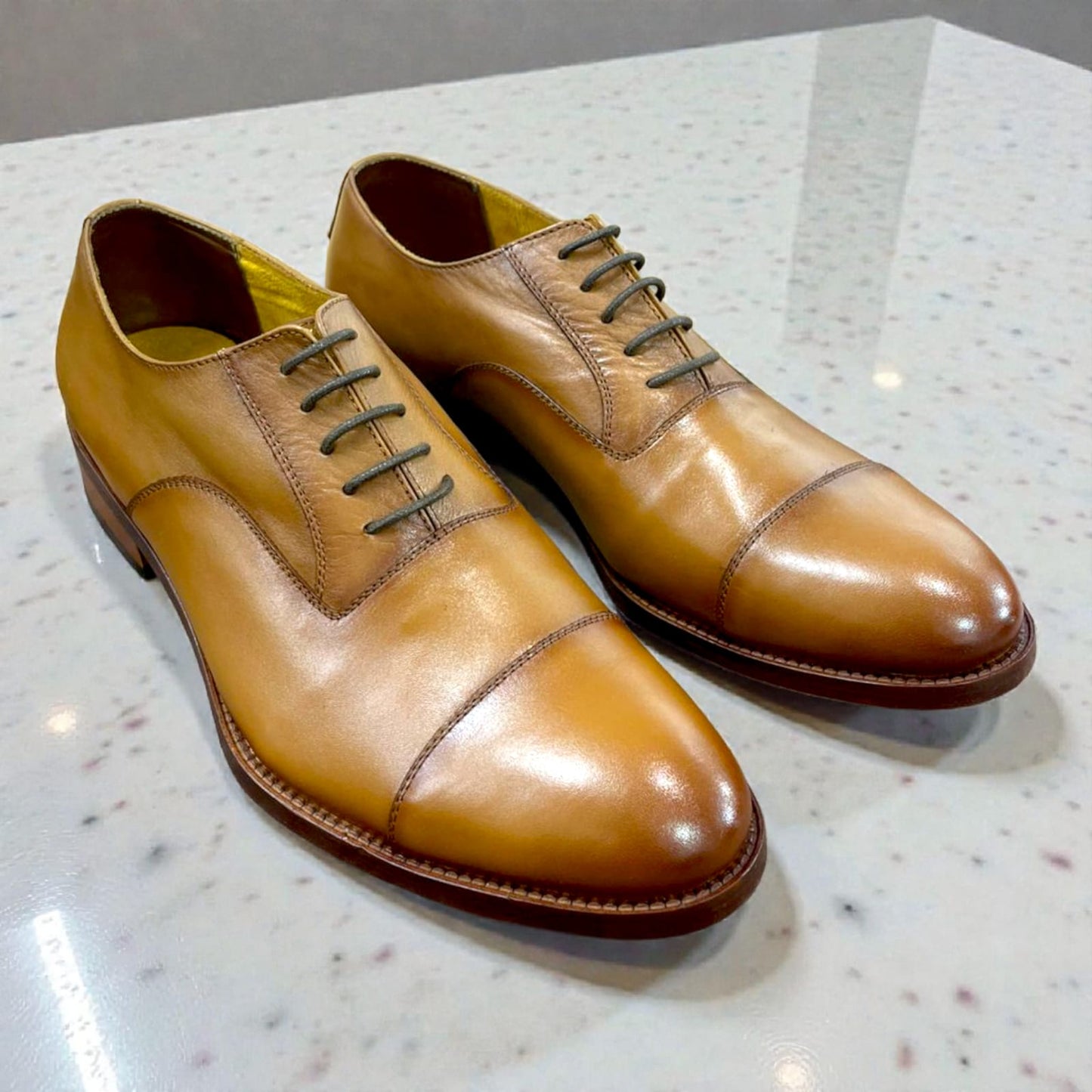 ZAPATO OXFORD CLÁSICO MIEL TALLA 42