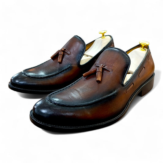 MOCASIN CON BORLAS COLOR CAFE