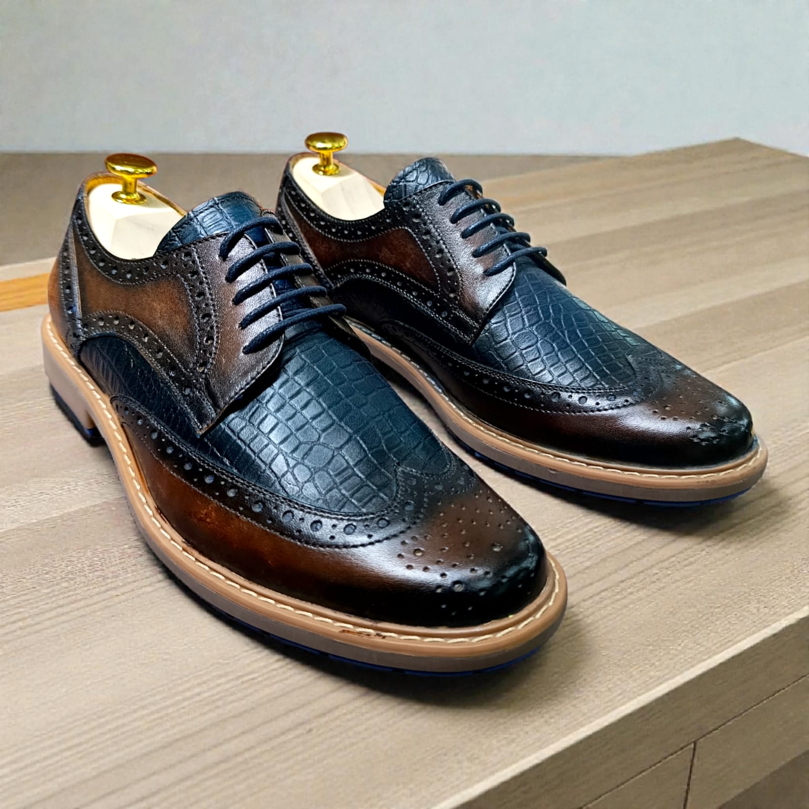 DERBY AZUL CROCO