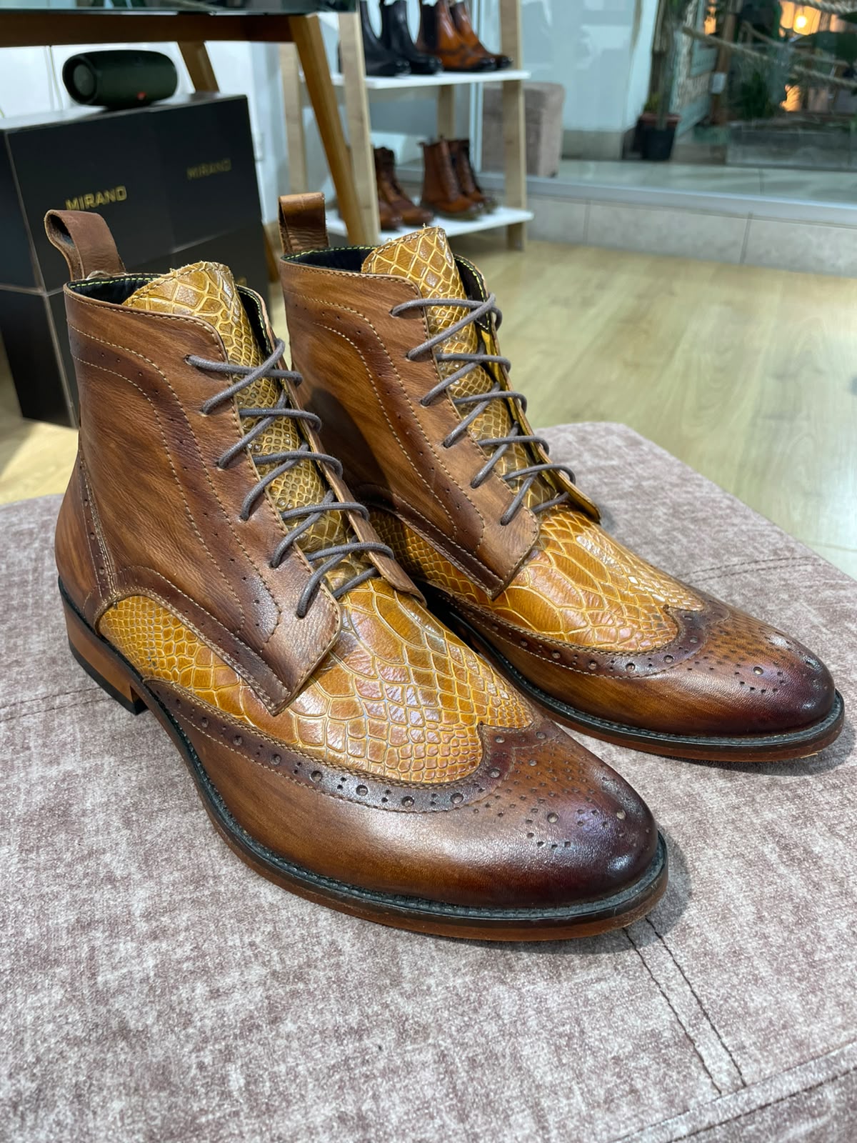 CHUKKA BOOTS AMADERADO CROCO
